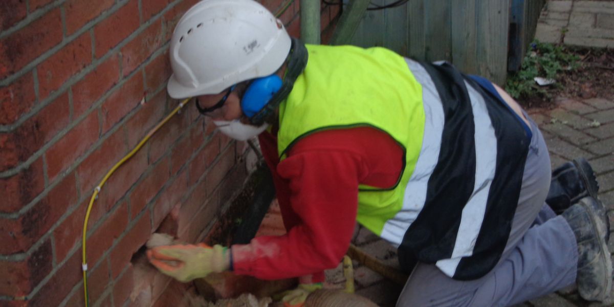 How Is Cavity Wall Insulation Removed? Extract Insulation